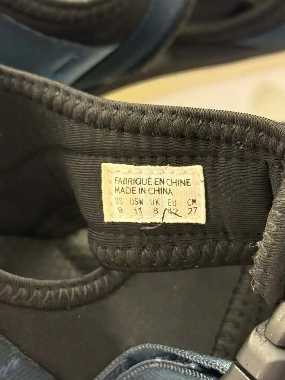 Suicoke Kisee-V Navy Blue Nylon Vibram Sole Sandals Size 9 US